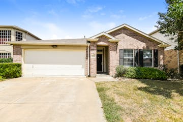 8421 Beaufort Ct Fort Worth, TX 76123